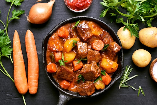 Jak i czym zagęścić gulasz? Nasze wskazówki