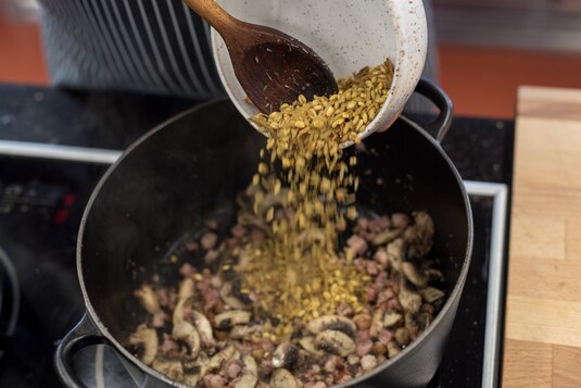 Kaszotto grzybowe zapiekane w cebuli - Krok 2