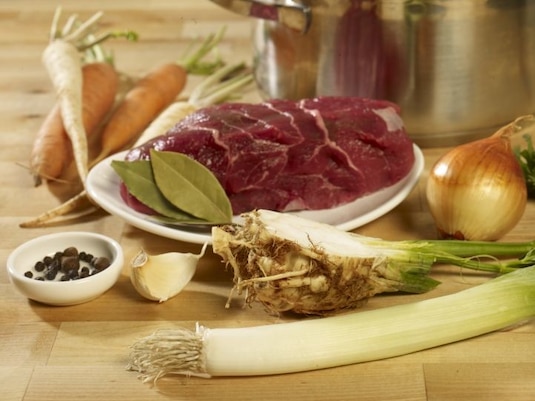 Jesienne zupy. Zaczynamy od bulionu.