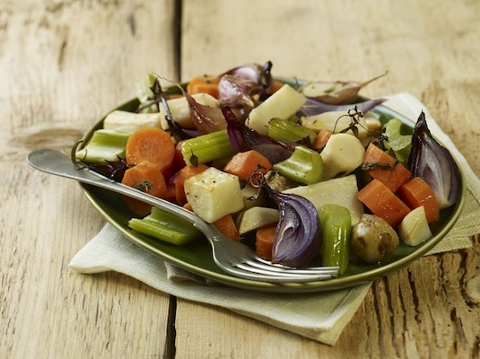 Warzywa korzeniowe prosto z piekarnika.