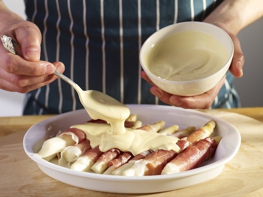 Białe, zielone – szparagowe szaleństwo. Przepisy ze szparagami.