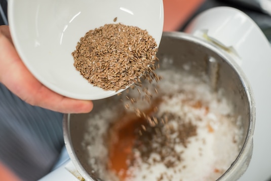 Koktajl pomarańczowo-marchewkowy z nutą kokosową - Krok 2