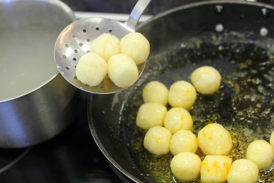 Leniwe pierogi z pomarańczą - Krok 4