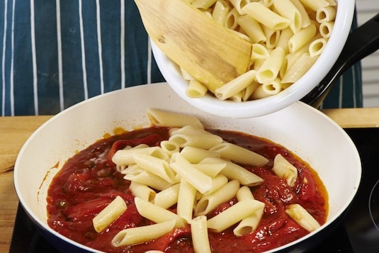 Makaron z grillowaną papryką - Krok 3