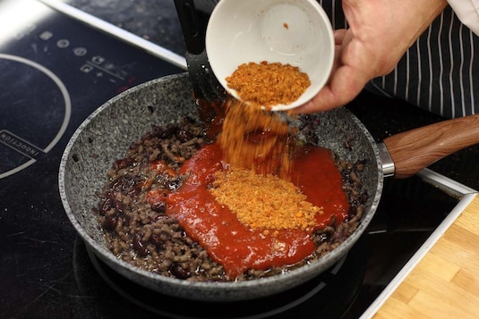 Makaron z marchewki z wołowiną - Krok 3