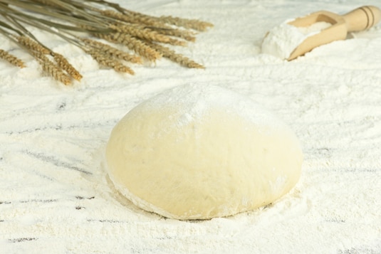 Czy ciasto drożdżowe można mrozić?