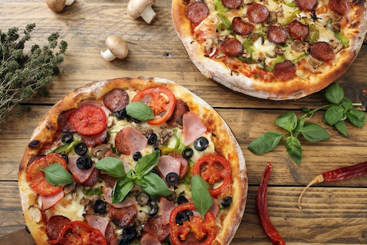 Jak zrobić pizzę – 3 inspiracje - porady kulinarne