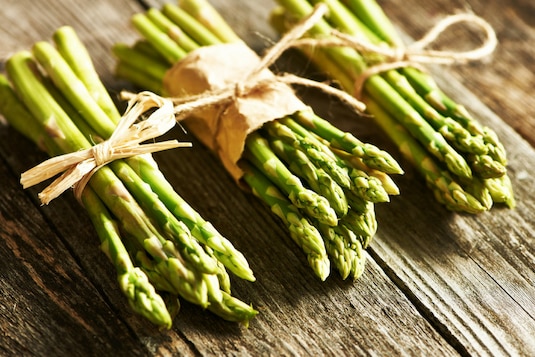 Szparagi - jak przygotować? Poznaj 5 sposobów! 