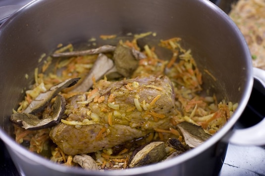 Pieczeń wieprzowa po myśliwsku - Krok 4