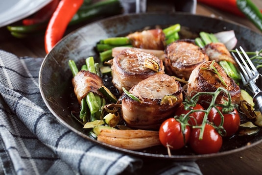 Jak długo smażyć polędwiczki wieprzowe, żeby były soczyste? Albo jak długo je piec?