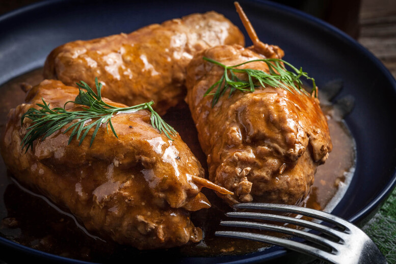 Rolada śląska – przepis z kluskami. Jak zrobić?