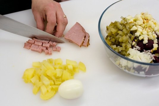 Sałatka Szwedzka - Krok 1