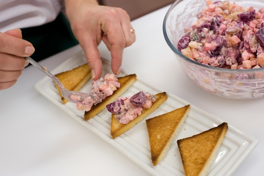 Sałatka Szwedzka - Krok 5