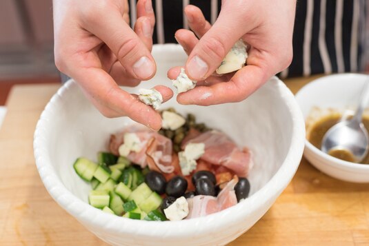 Sałatka speck i gorgonzola - VIDEO - Krok 3