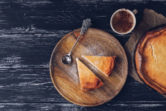 Najlepszy ser na sernik – jaki twaróg wybrać? Jak go zmielić?