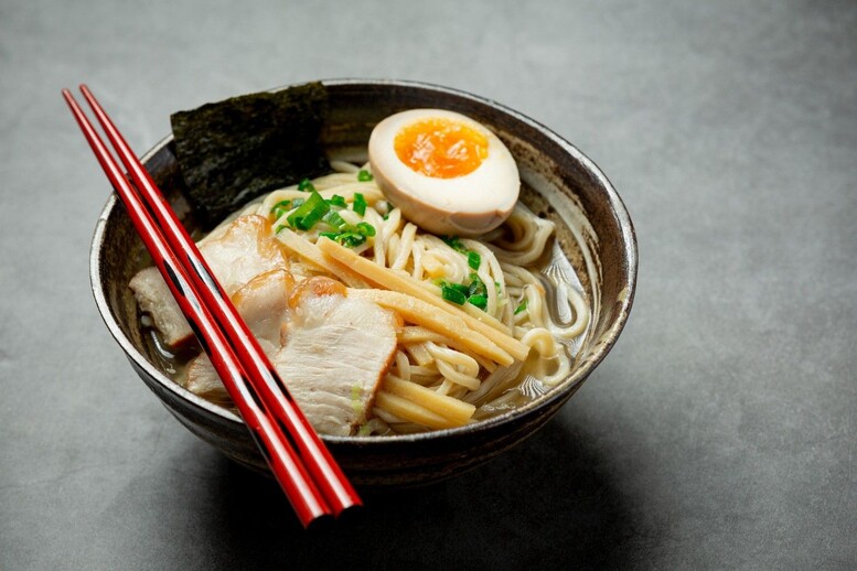 Shoyu ramen – przepis. Co to za danie?