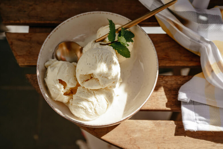 Co zrobić, żeby domowe lody były miękkie i puszyste, a przy tym nie zamarzały?