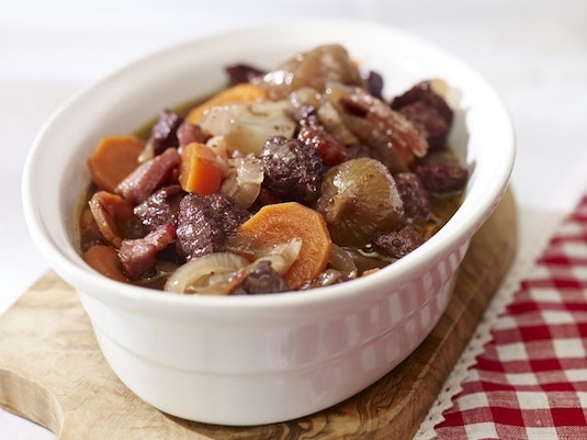 Boski smak wina w potrawach. Wołowina po burgundzku.