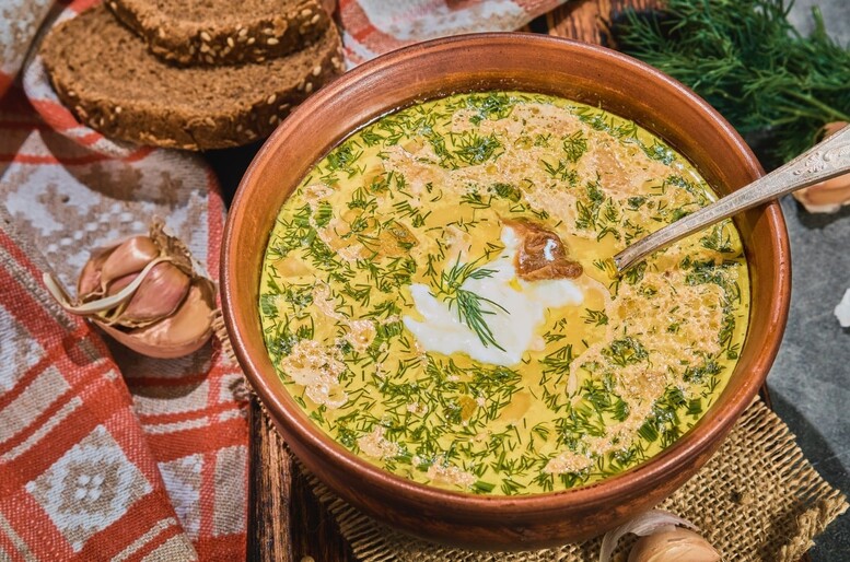 Zupa koperkowa z lanymi kluskami – przepis