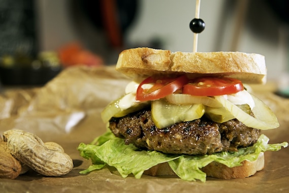 Burger z kremem orzechowym