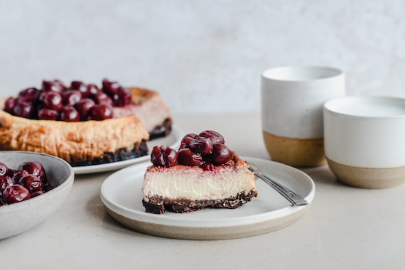 Sernik z wiśniami z syropu