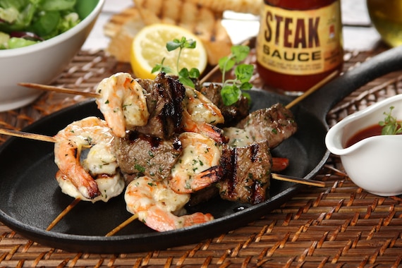 Amerykańskie szaszłyki z rostbefu - Surf and Turf 