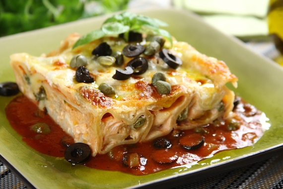 Cannelloni z łososiem, oliwkami i kaparami