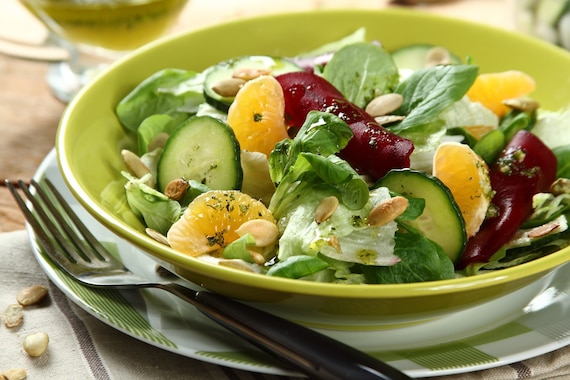 Chrupiąca sałata z burakami i mandarynką