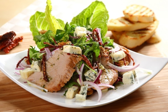 Chrupiąca sałata z polędwiczkami