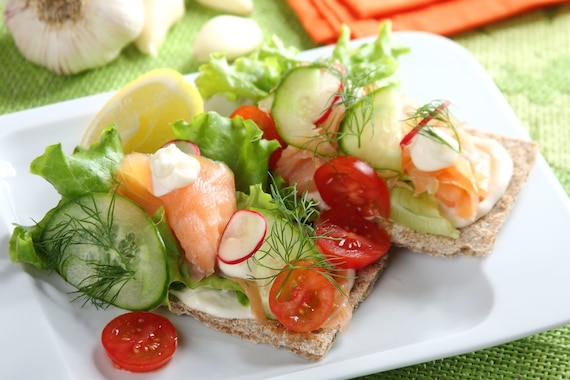 Chrupiące kanapki z łososiem 