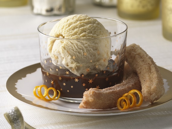 Churros z sosem czekoladowo-pomarańczowym