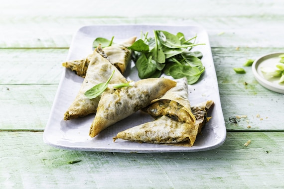 Samosa ze szpinakiem i orzechami 