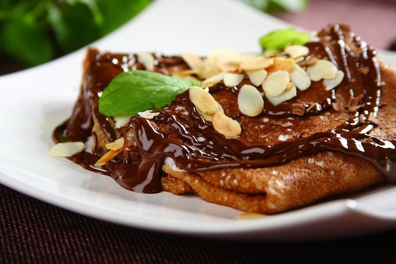 Czekoladowe poduszeczki z naleśników