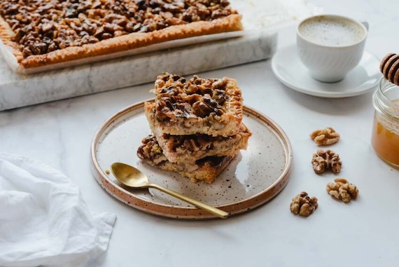 Mazurek miodowo-orzechowy