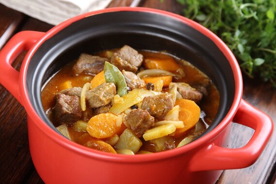 Duszona wołowina z warzywami