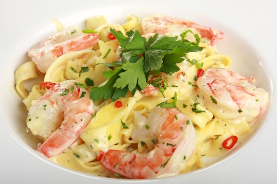 Egzotyczny makaron z krewetkami