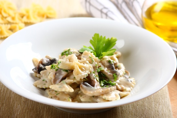 Farfalle w sosie pieczarkowym