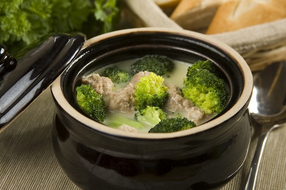 Zupa brokułowa z serkiem topionym