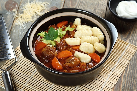 Gnocchi z gulaszem 