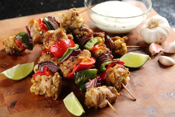 Grillowane kurczaki po meksykańsku na patyku 