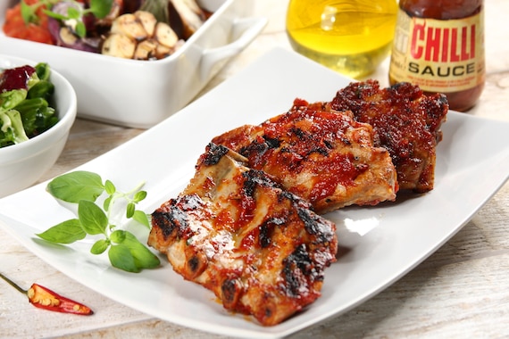 Grillowane żeberka z mocną nutą kolendry i chilli