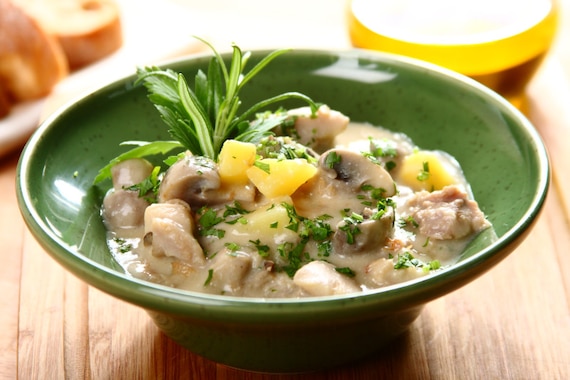 Gulasz drobiowy z pieczarkami i pietruszką