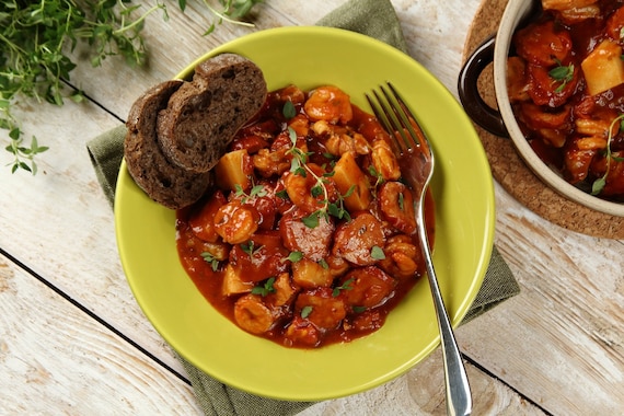 Gulasz Gumbo z kurczakiem i krewetkami