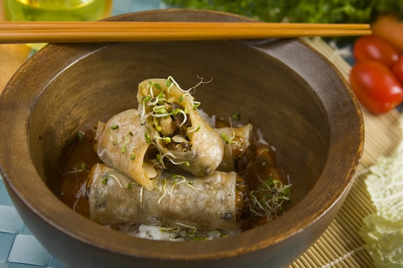 Sajgonki z kurczakiem i warzywami