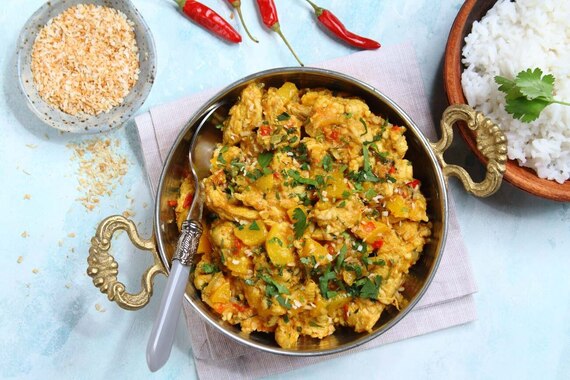 Indyk w sosie curry z wiórkami kokosa