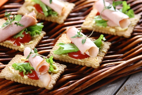 Kanapki na imprezę z szynką