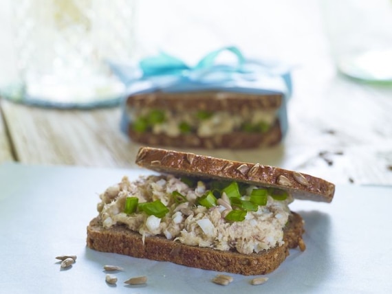 Kanapki z pastą z makreli