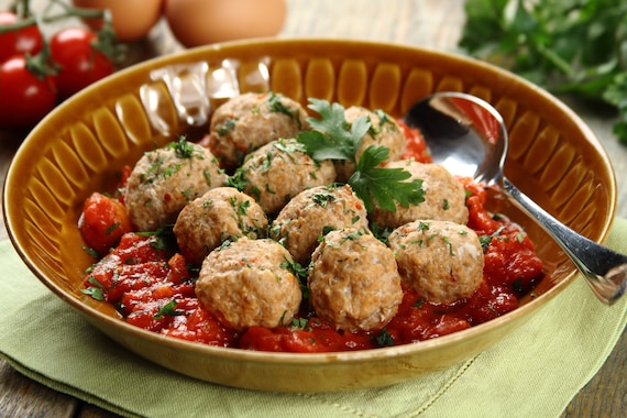 Klopsiki na parze z sosem pomidorowym