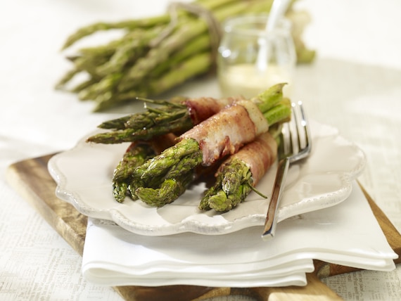 Szparagi zapiekane z szynką schwarzwaldzką