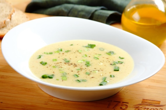 Kremowa zupa z młodej cebuli 